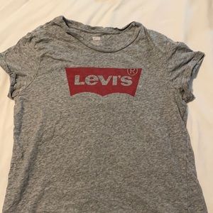 Levi’s Gray tee